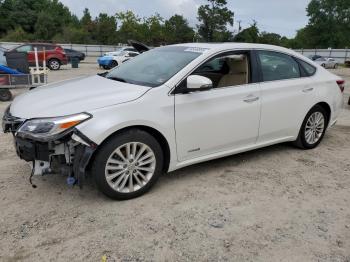  Salvage Toyota Avalon