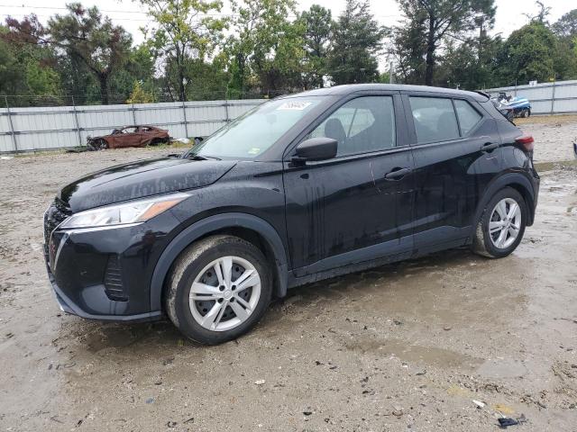  Salvage Nissan Kicks