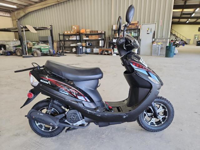  Salvage Baod Scooter