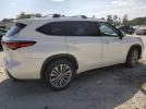 Toyota Highlander Hybrid Platinum Image 2