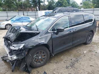  Salvage Chrysler Pacifica