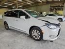 Chrysler Pacifica Touring L Image 2