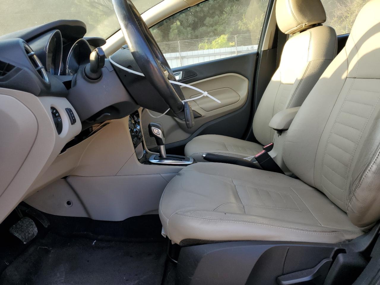 Ford Fiesta Titanium Image 3