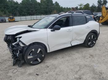  Salvage Nissan Kicks