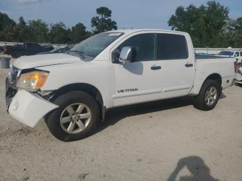  Salvage Nissan Titan