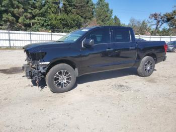  Salvage Nissan Titan