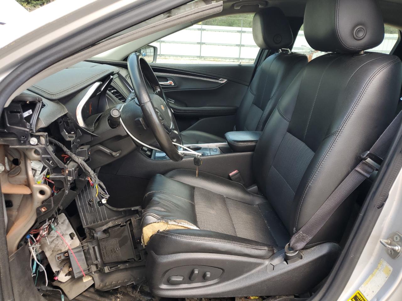 Chevrolet Impala Lt Image 2