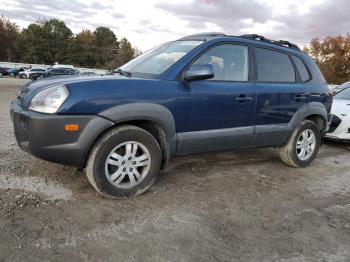  Salvage Hyundai TUCSON