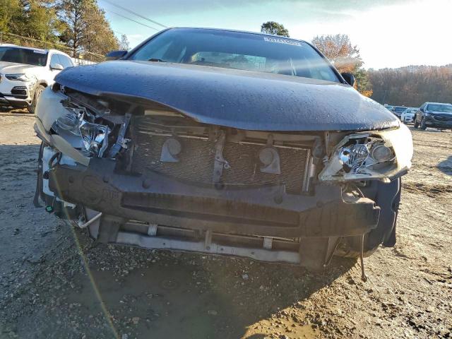 Toyota Camry Base Image 4