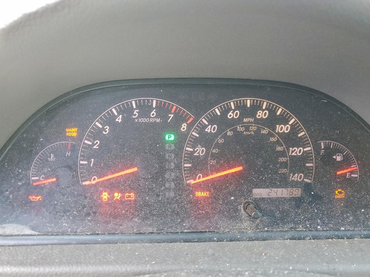 Toyota Camry Le Image 5