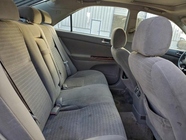 Toyota Camry Le Image 13