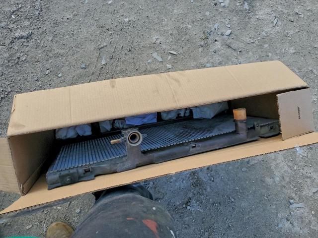 Toyota Camry Le Image 11