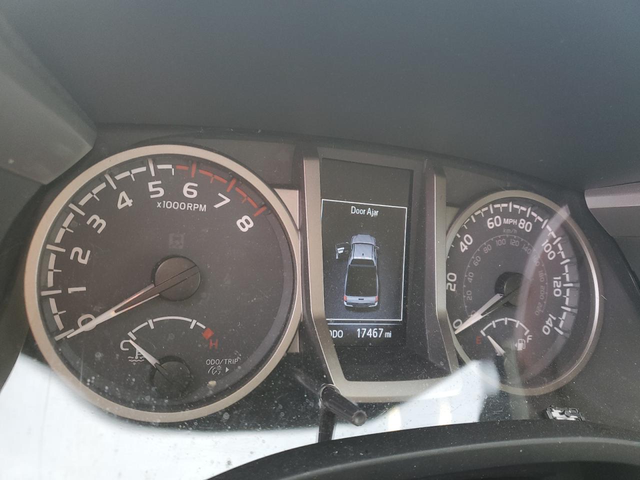 Toyota Tacoma Access Cab Image 3