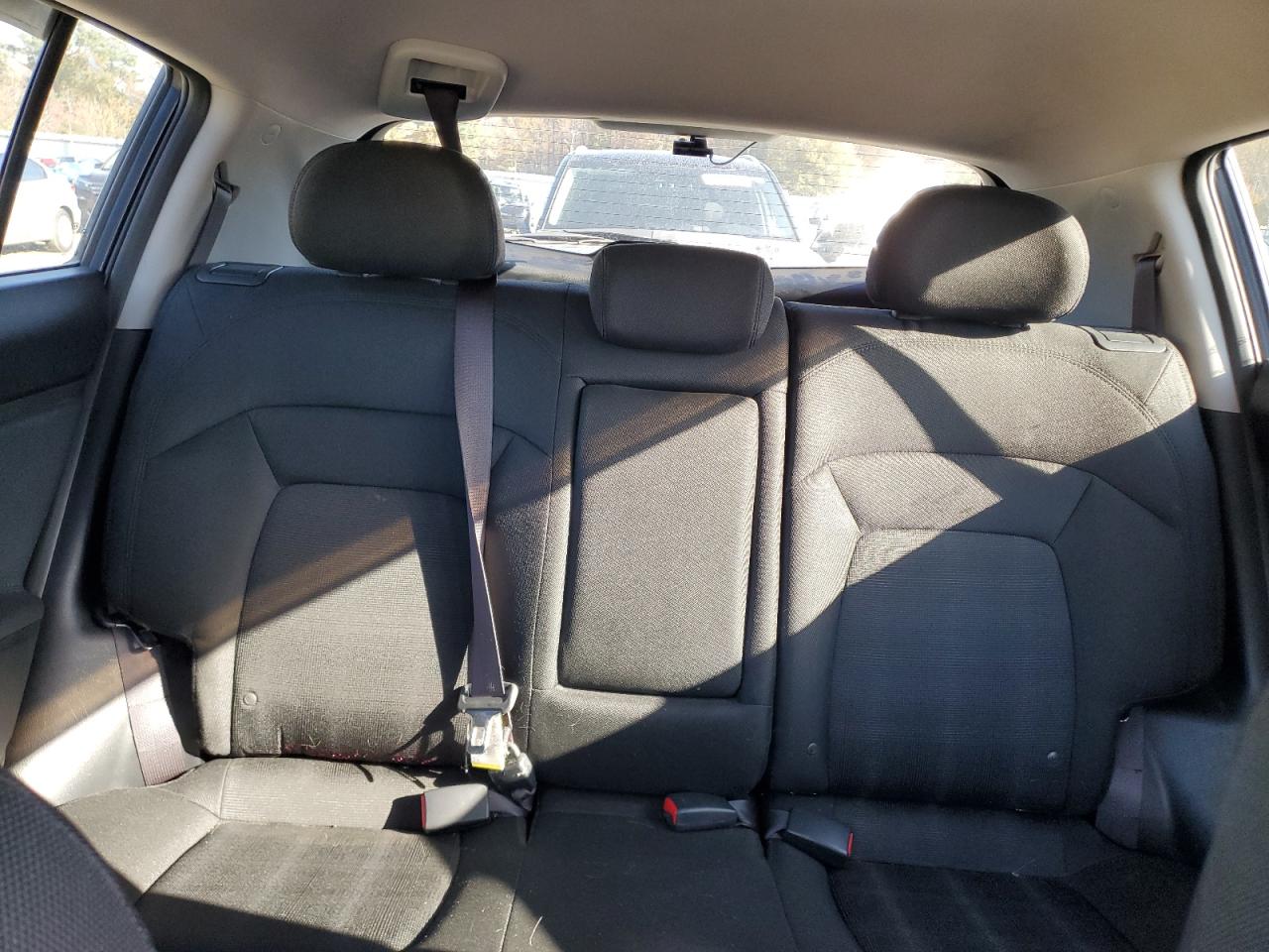 Kia Sportage Base Image 5