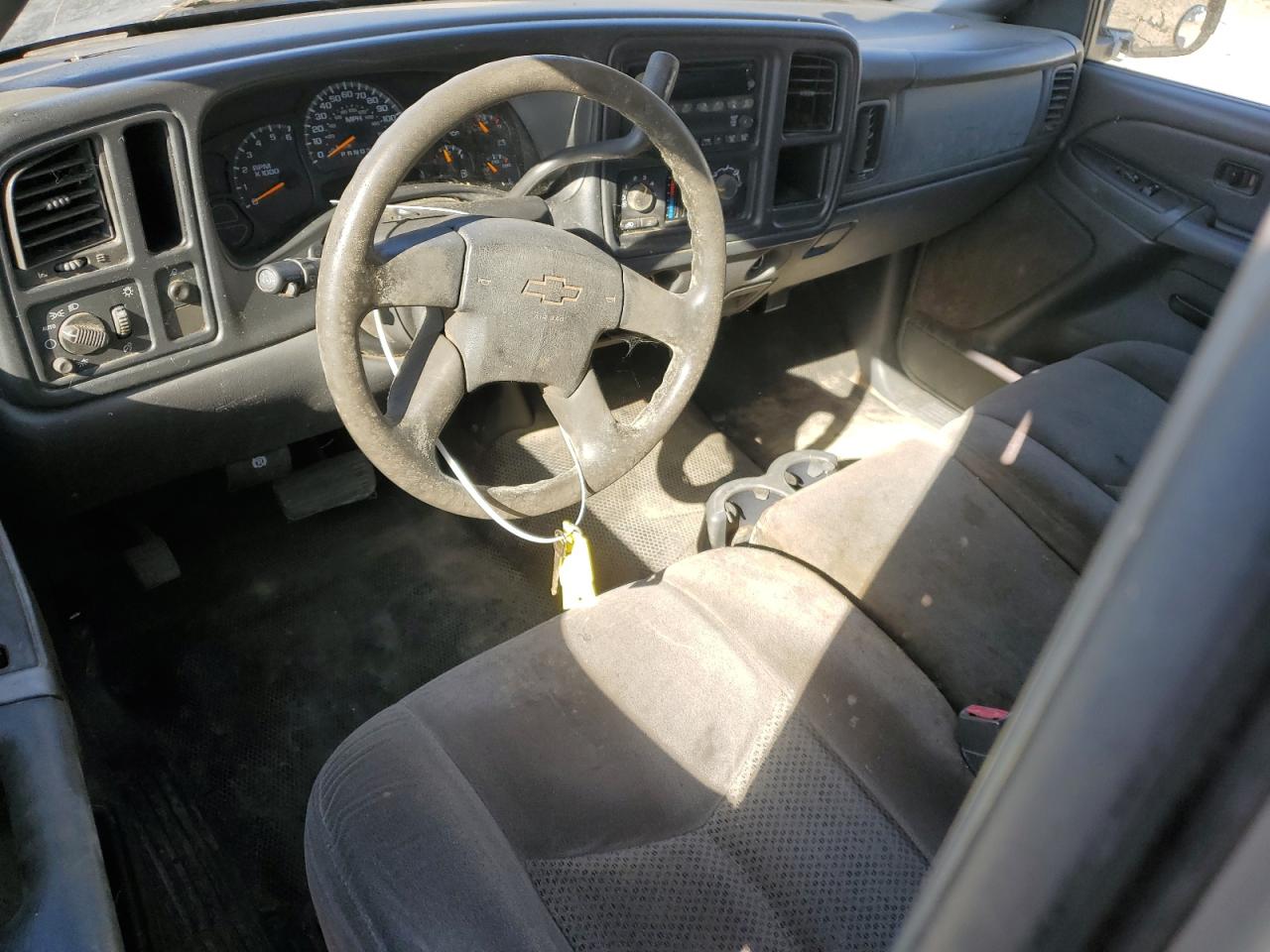 Chevrolet Silverado C1500 Image 8