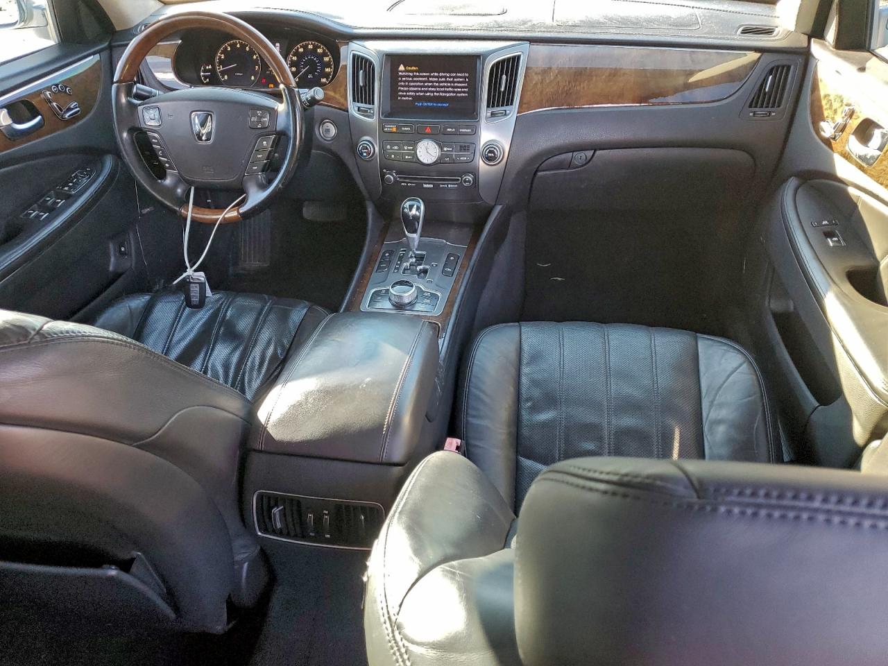 Hyundai Equus Signature Image 7