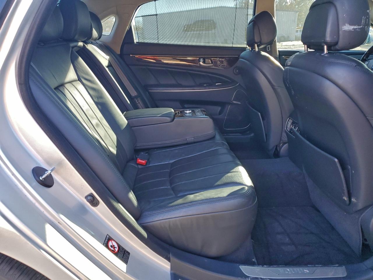 Hyundai Equus Signature Image 2