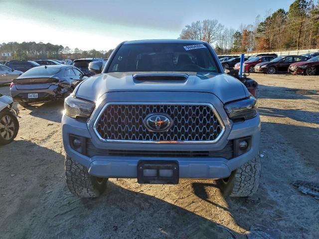 Toyota Tacoma Double Cab Image 5