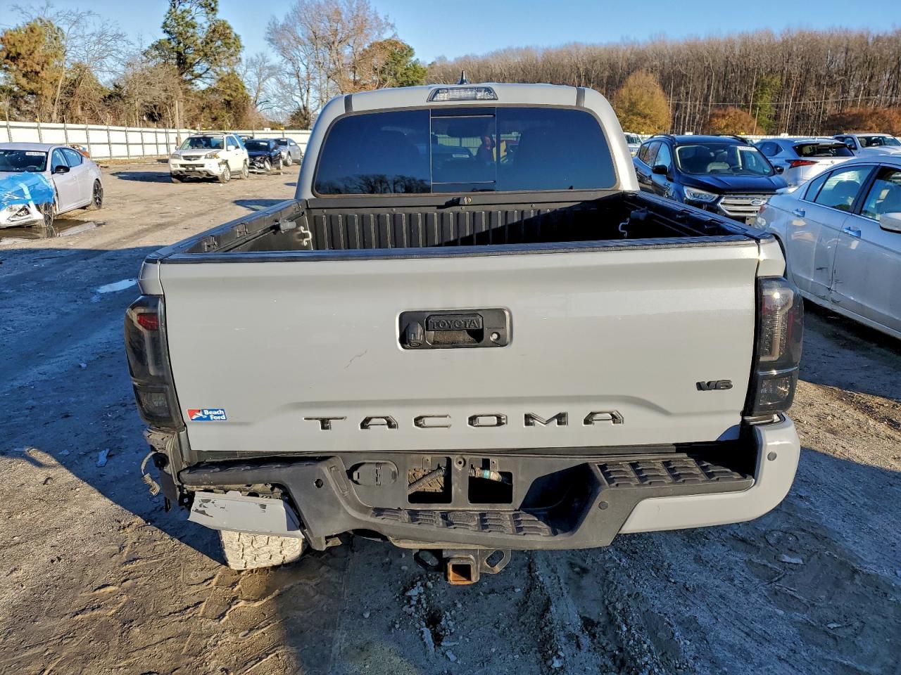 Toyota Tacoma Double Cab Image 6