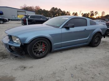  Salvage Ford Mustang