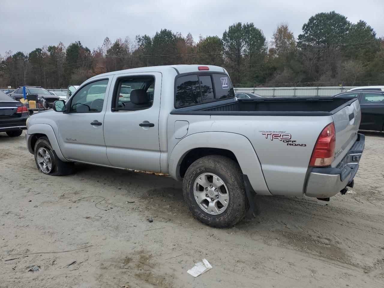 Toyota Tacoma Double Cab Image 10