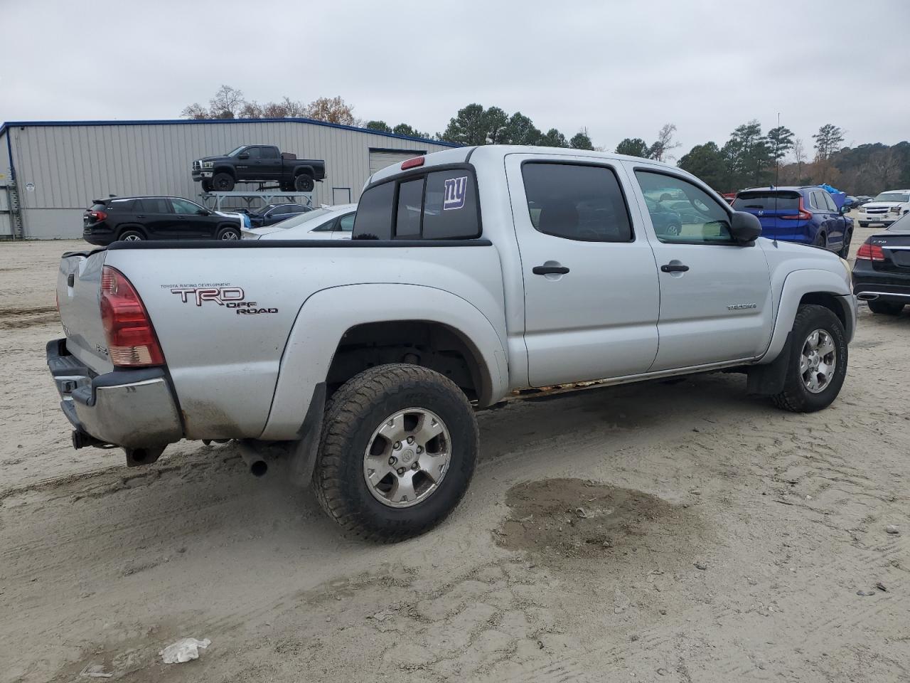 Toyota Tacoma Double Cab Image 5