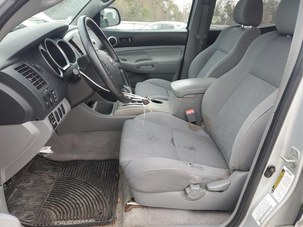 Toyota Tacoma Double Cab Image 4