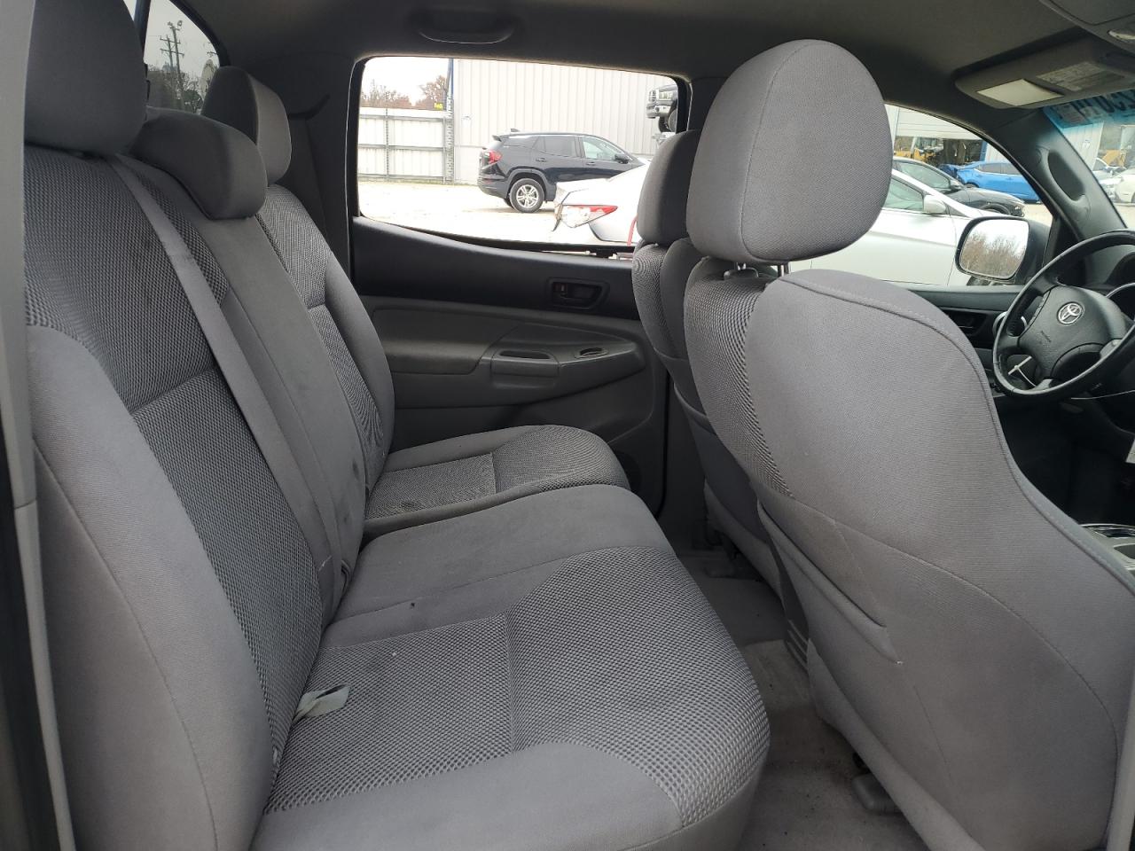 Toyota Tacoma Double Cab Image 7