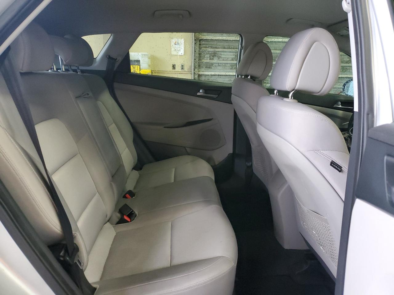 Hyundai TUCSON Limited Image 2