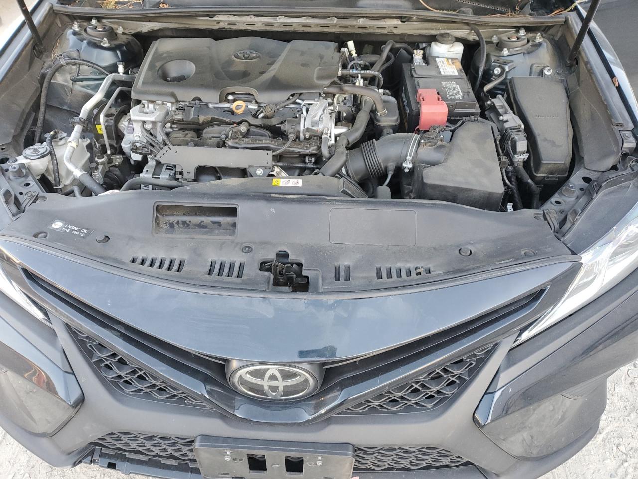 Toyota Camry L Image 7