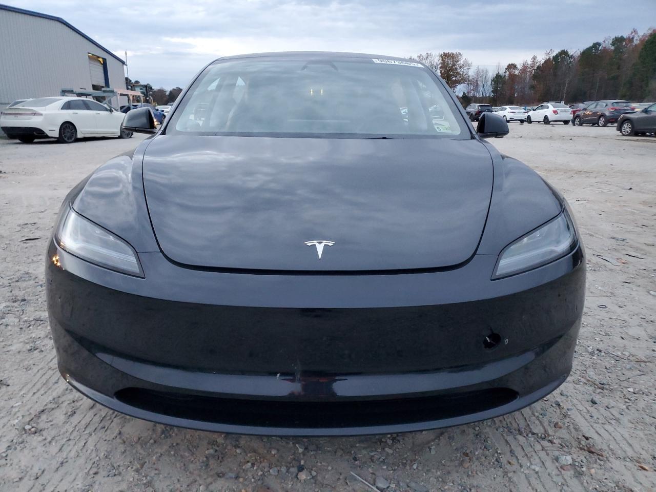Tesla Model 3 Image 3