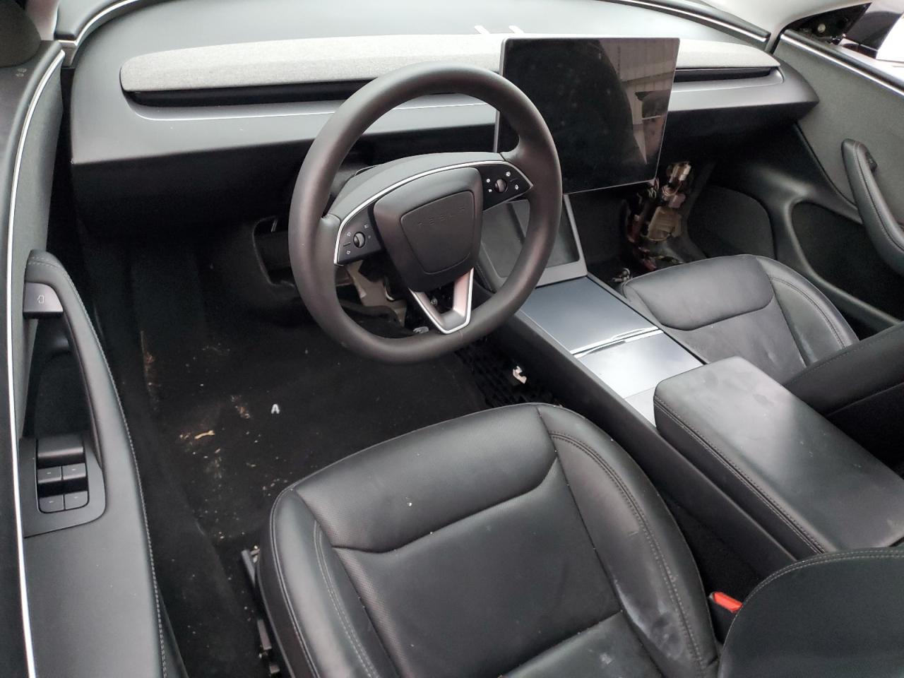 Tesla Model 3 Image 6