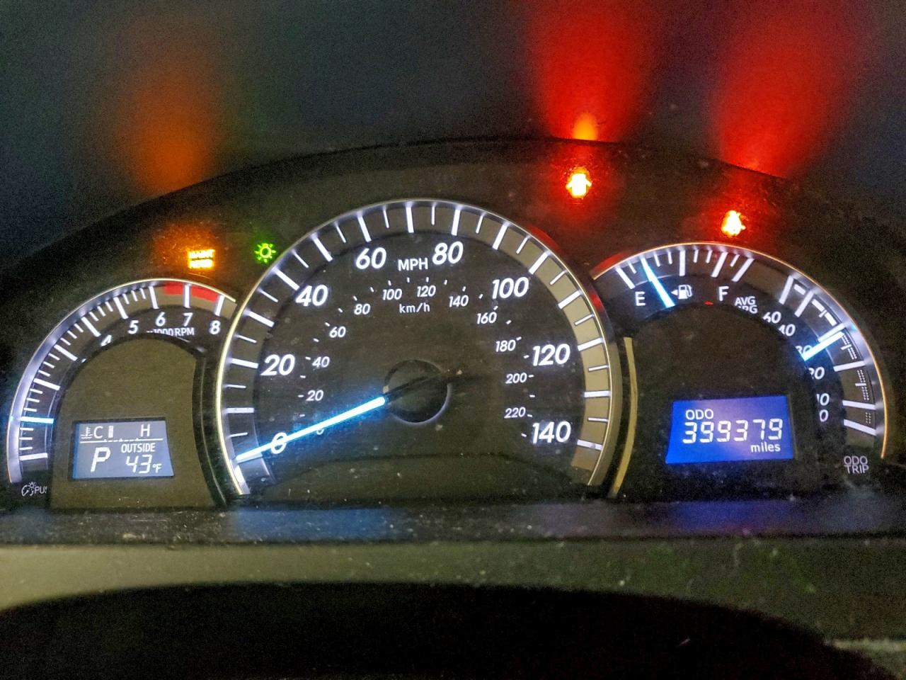 Toyota Camry L Image 7