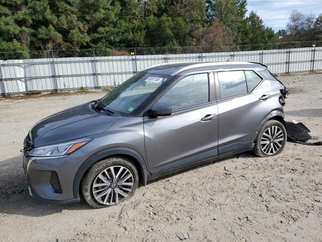  Salvage Nissan Kicks