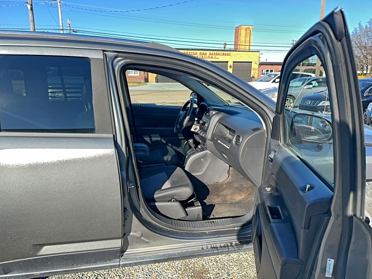 Jeep Compass Sport Image 4