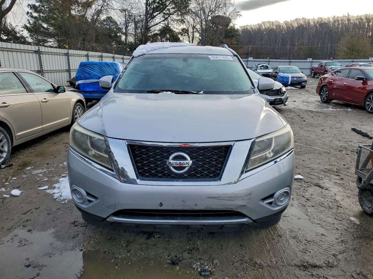 Nissan Pathfinder S Image 3