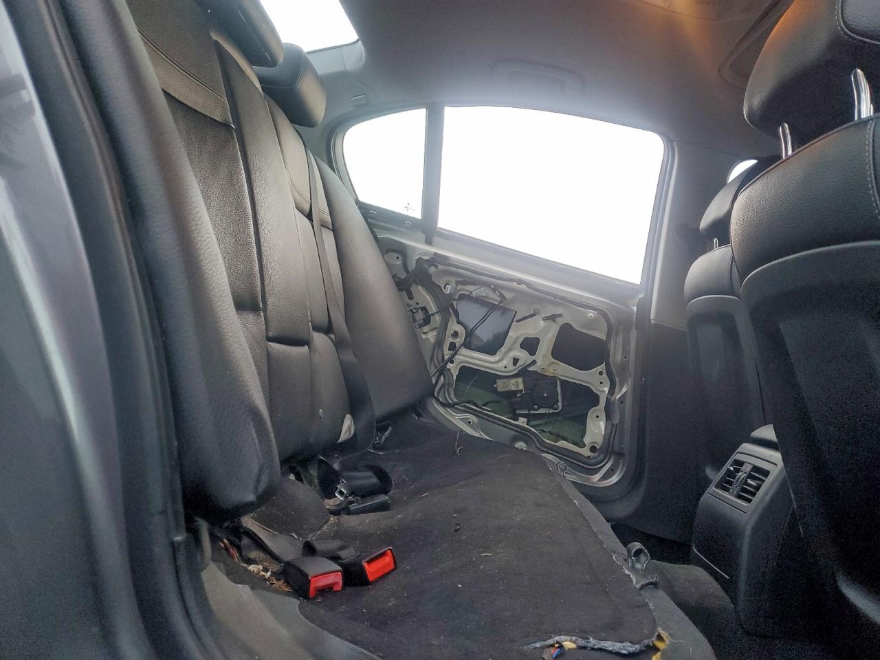 BMW 3 Series Xi Image 8