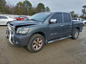  Salvage Nissan Titan