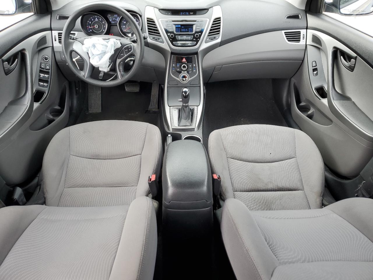 Hyundai ELANTRA Se Image 10