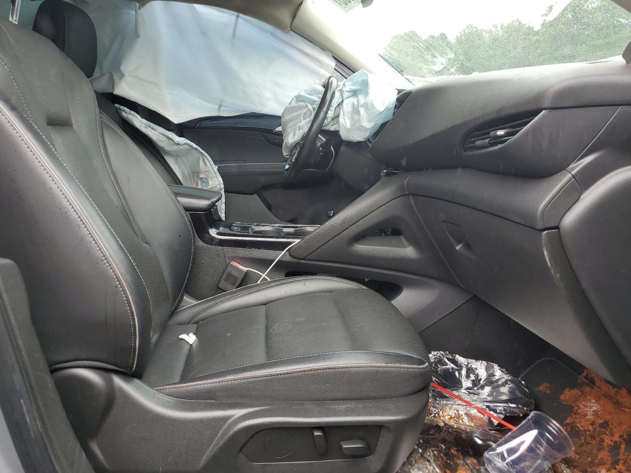 Buick Envision Essence Image 3