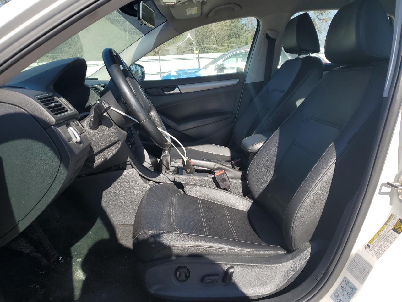 Volkswagen Passat Se Image 6