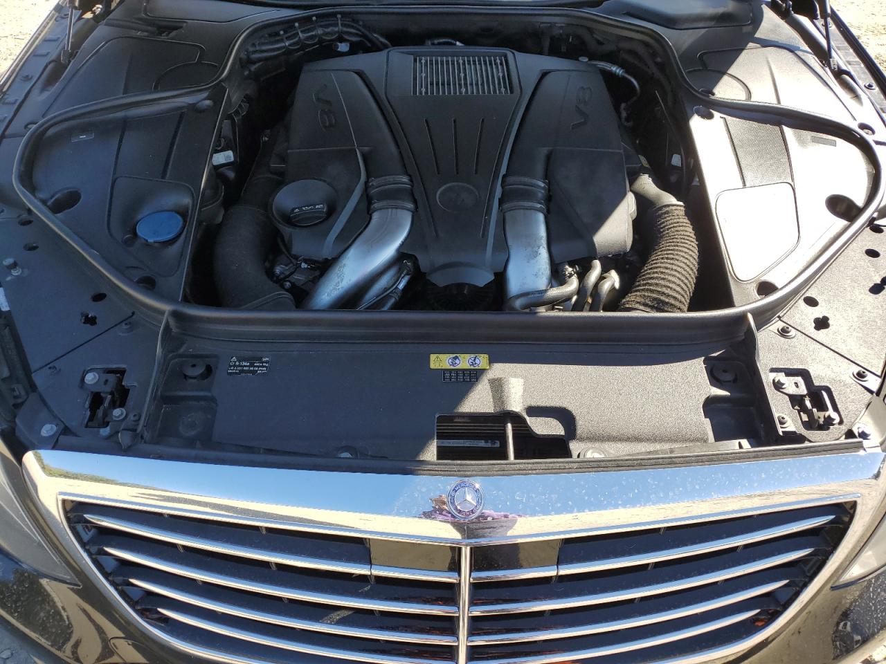 Mercedes-Benz S-Class 550 4matic Image 11