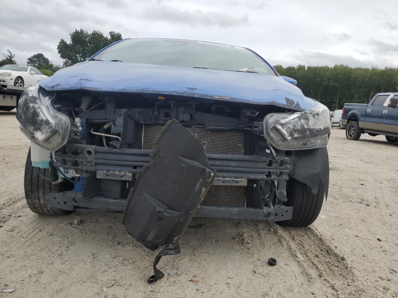 Nissan Versa Sv Image 7