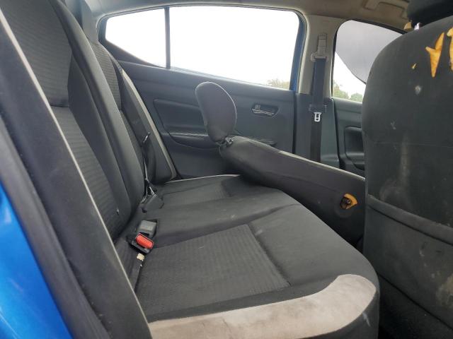 Nissan Versa Sv Image 12