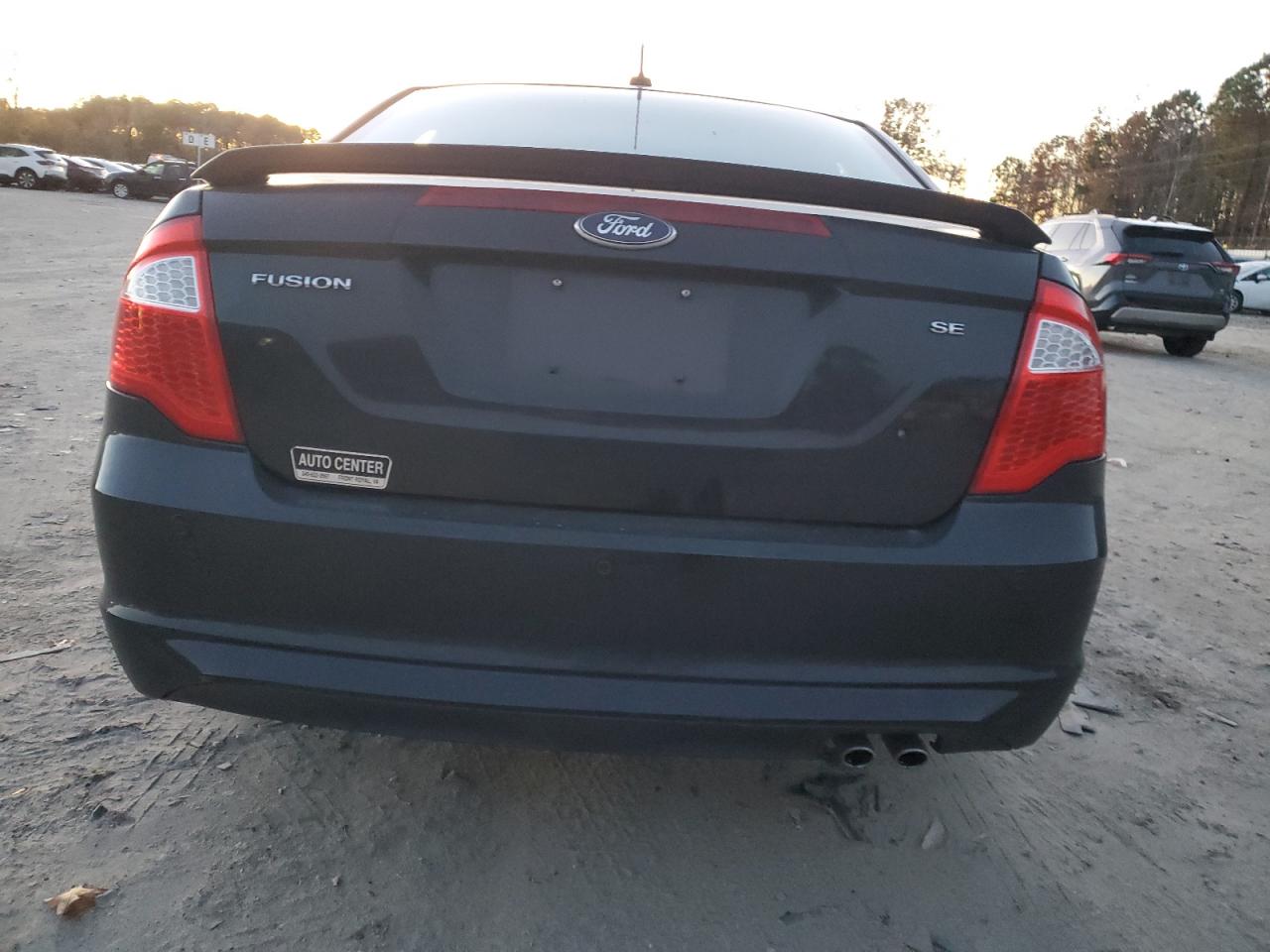 Ford Fusion Se Image 8