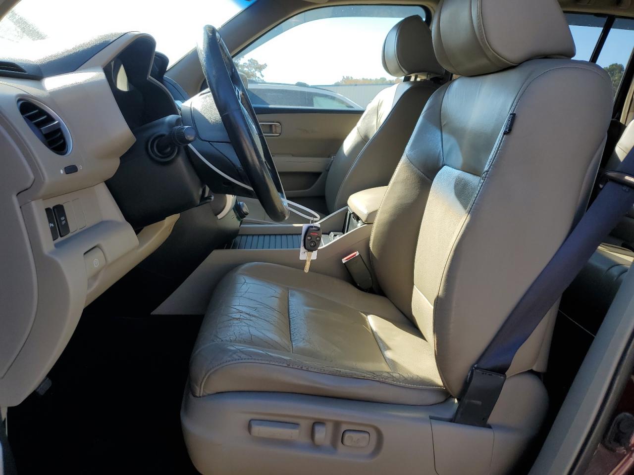 Honda Pilot Touring Image 7