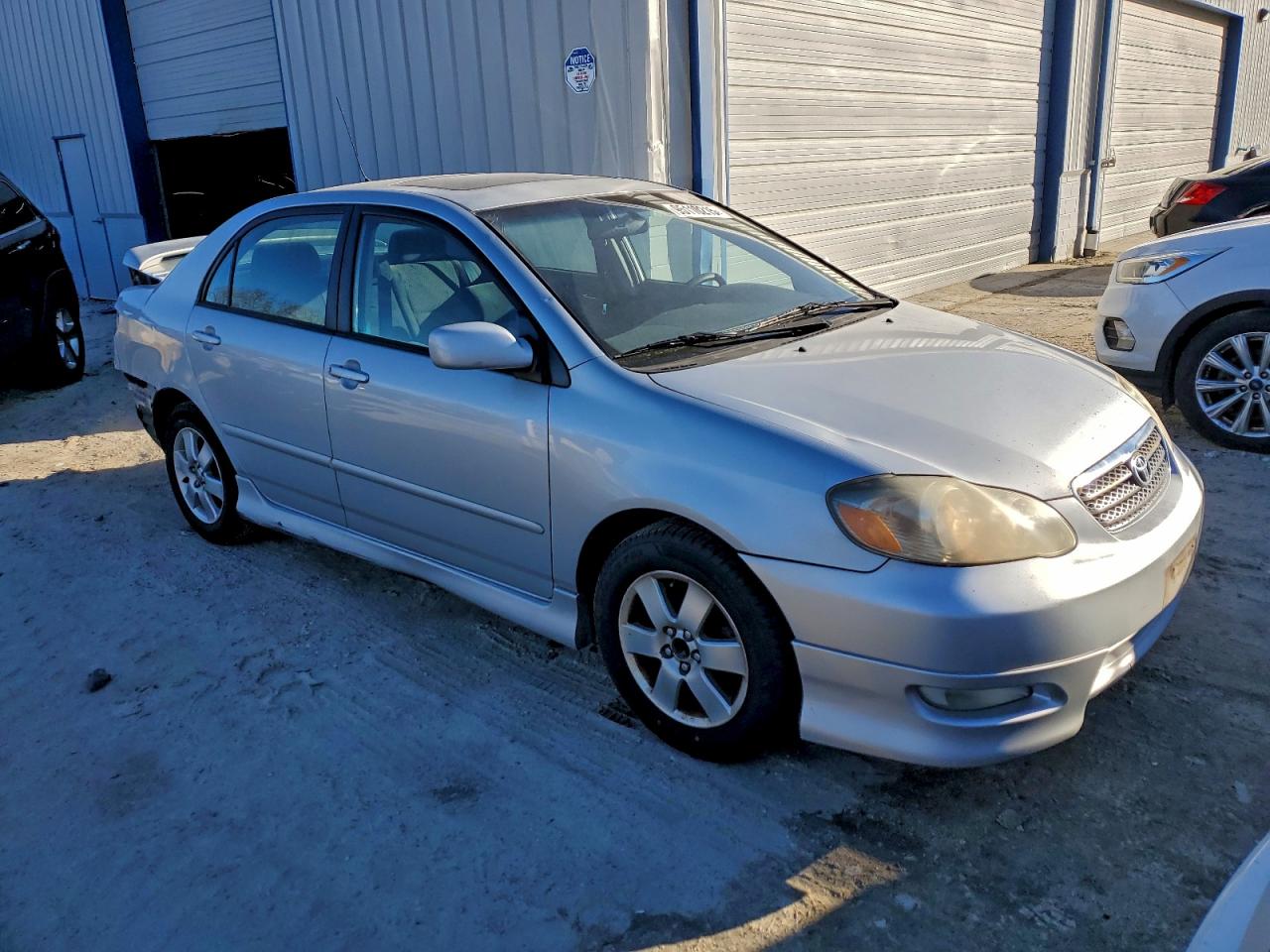 Toyota Corolla Ce Image 4