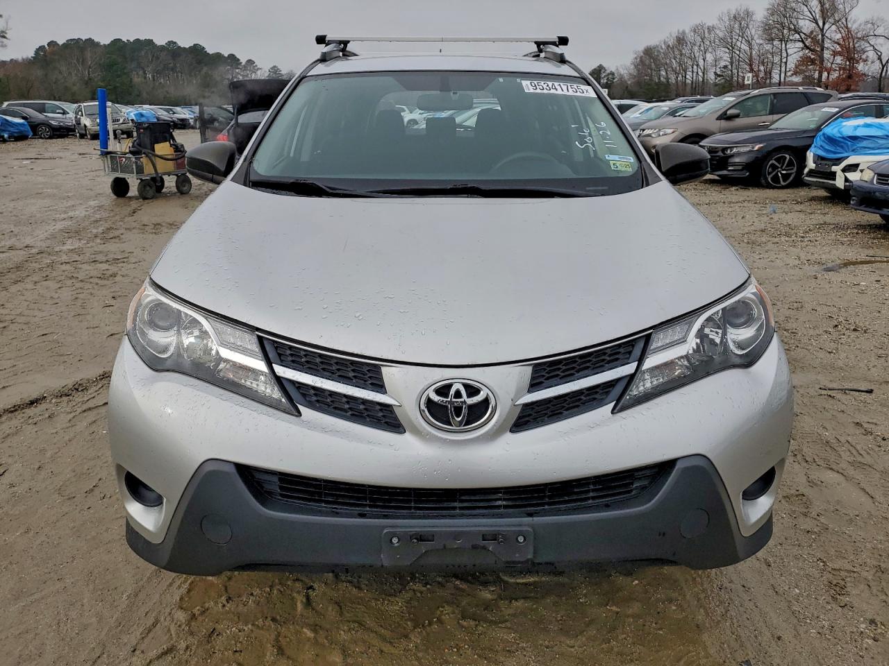 Toyota RAV4 Le Image 6