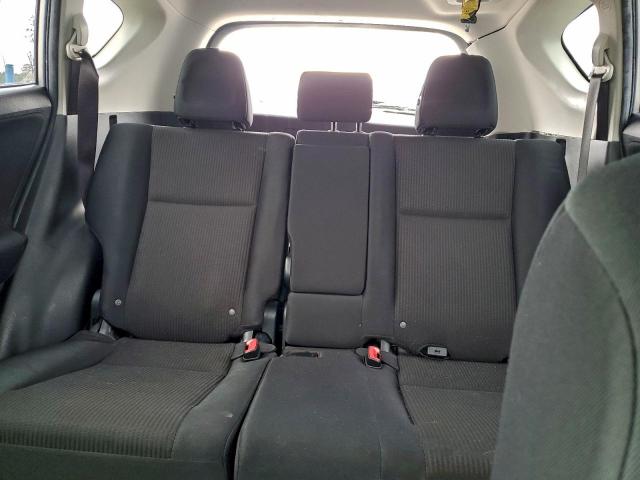 Toyota RAV4 Le Image 11