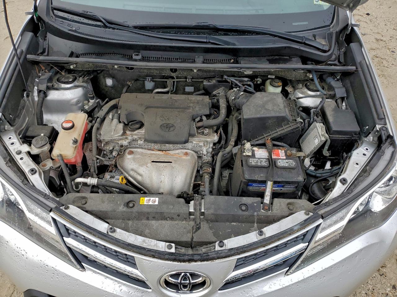 Toyota RAV4 Le Image 7